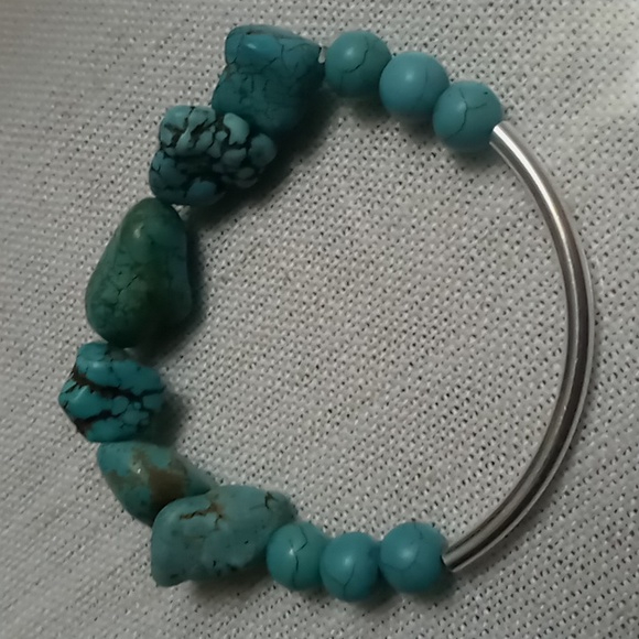 Turquoise and silver tone expandable bracelet - Picture 2 of 4